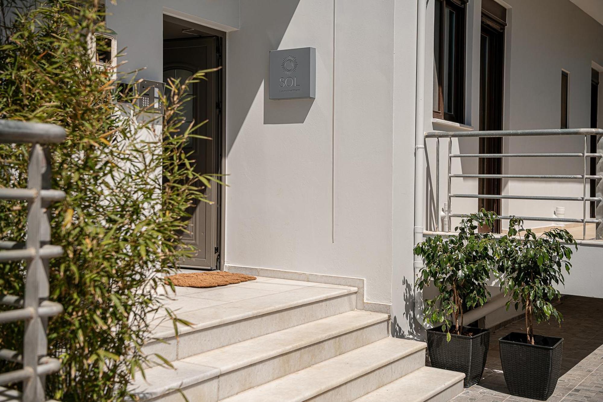Sol Luxury Apartment - Close To The Beach With A Private Mini Pool Chania  Exterior foto