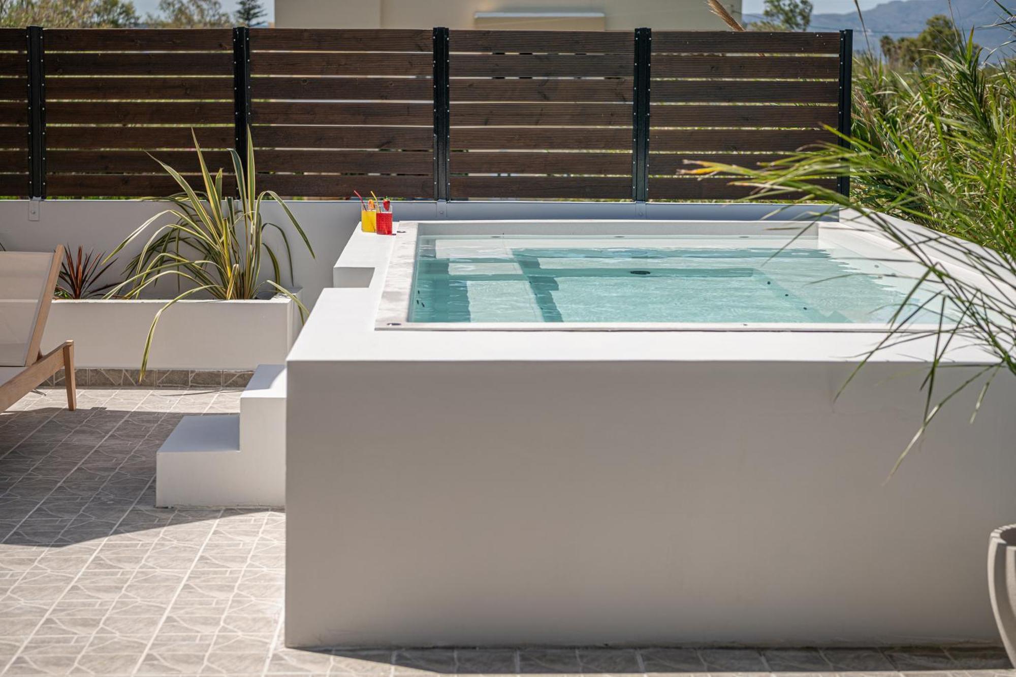 Sol Luxury Apartment - Close To The Beach With A Private Mini Pool Chania  Exterior foto